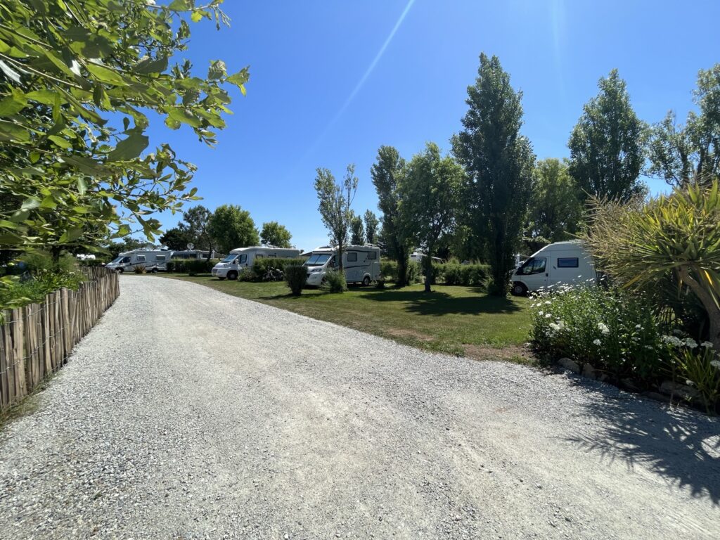 Camping Bretagne avec accès direct à la plage Lesconil